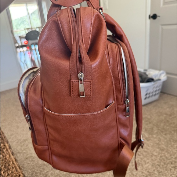 Citi collective leather diaper bag w/ changing pad - Picture 7 of 11